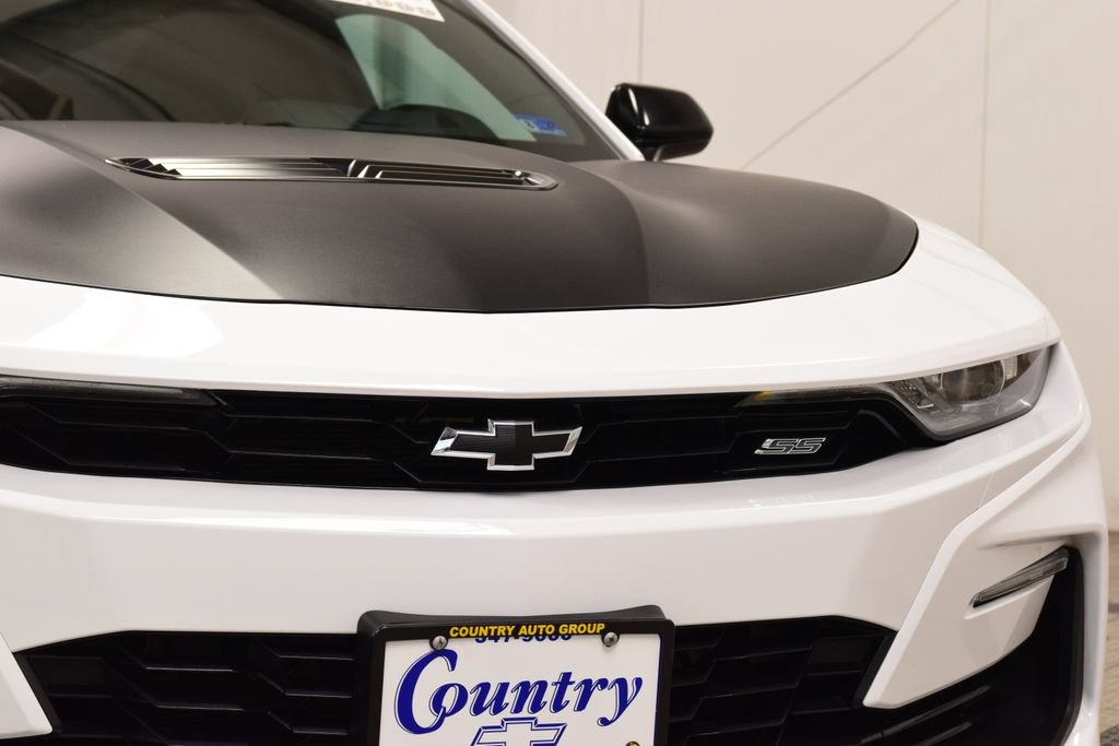 Used 2021 Chevrolet Camaro SS RWD image 11