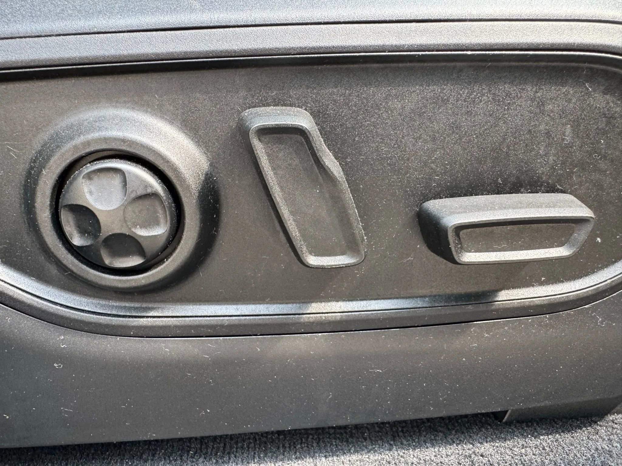 Used 2021 Jeep Grand Cherokee L Limited w/ Luxury Tech Group II image 30