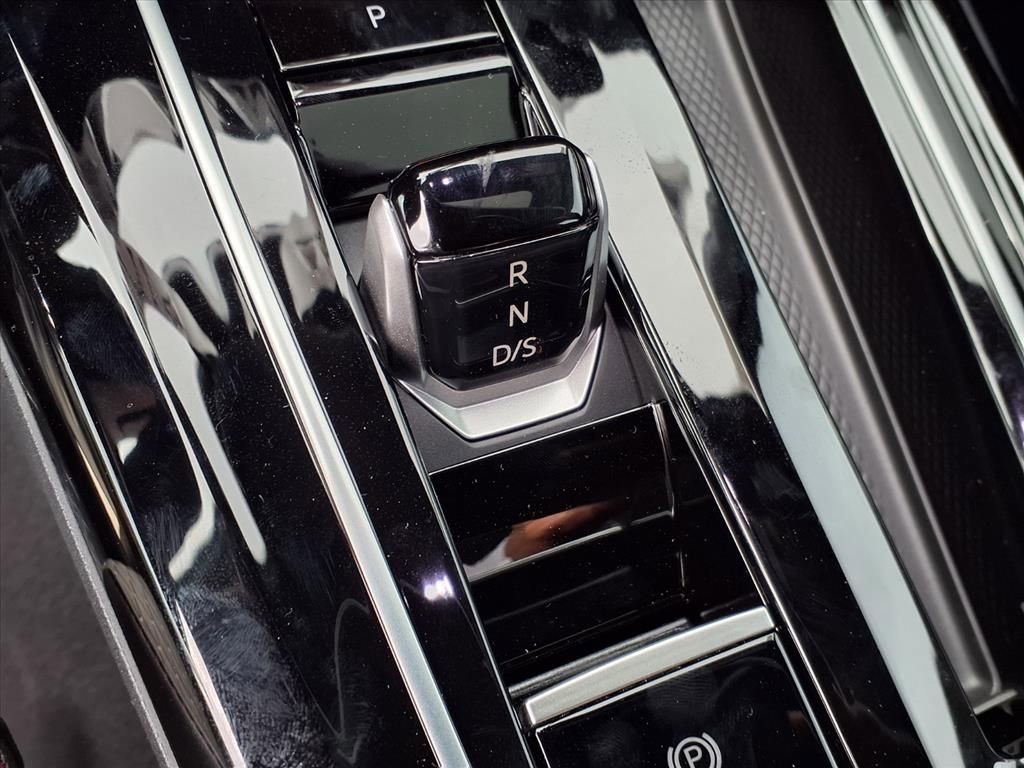 New 2026 Volkswagen GTI SE image 14