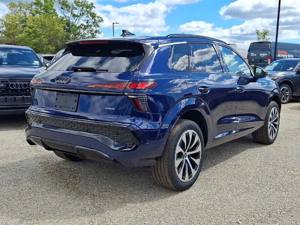 New 2026 Audi Q3 quattro 2.0T AWD/4WD image 4