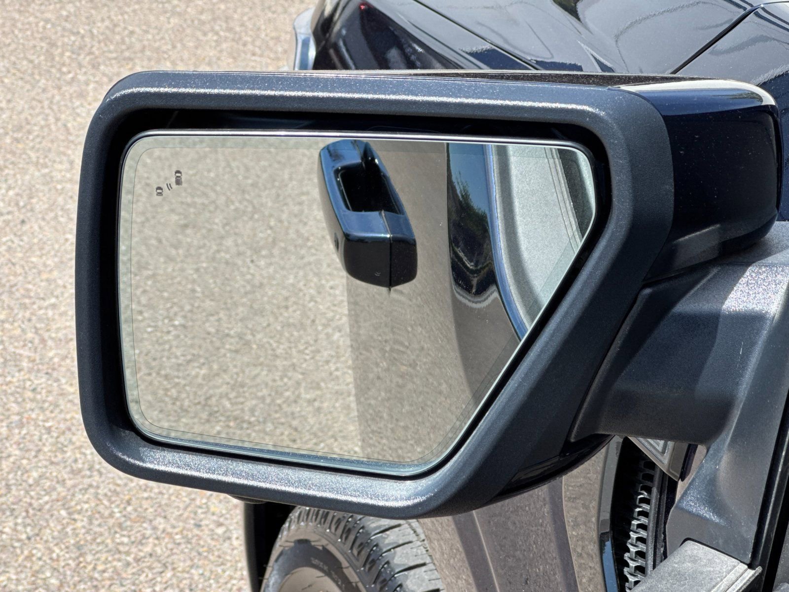 Used 2025 Ford F150 Lariat w/ Equipment Group 502A High image 33