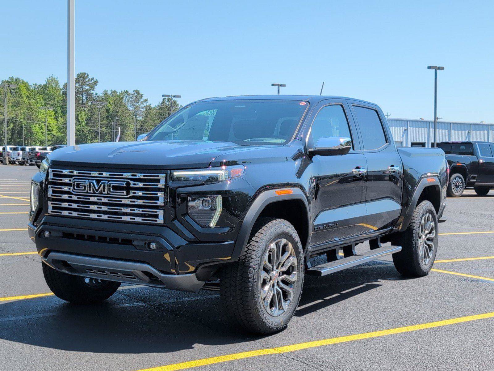 New 2026 GMC Canyon Denali w/ LPO, Black Badging Package AWD/4WD image 55