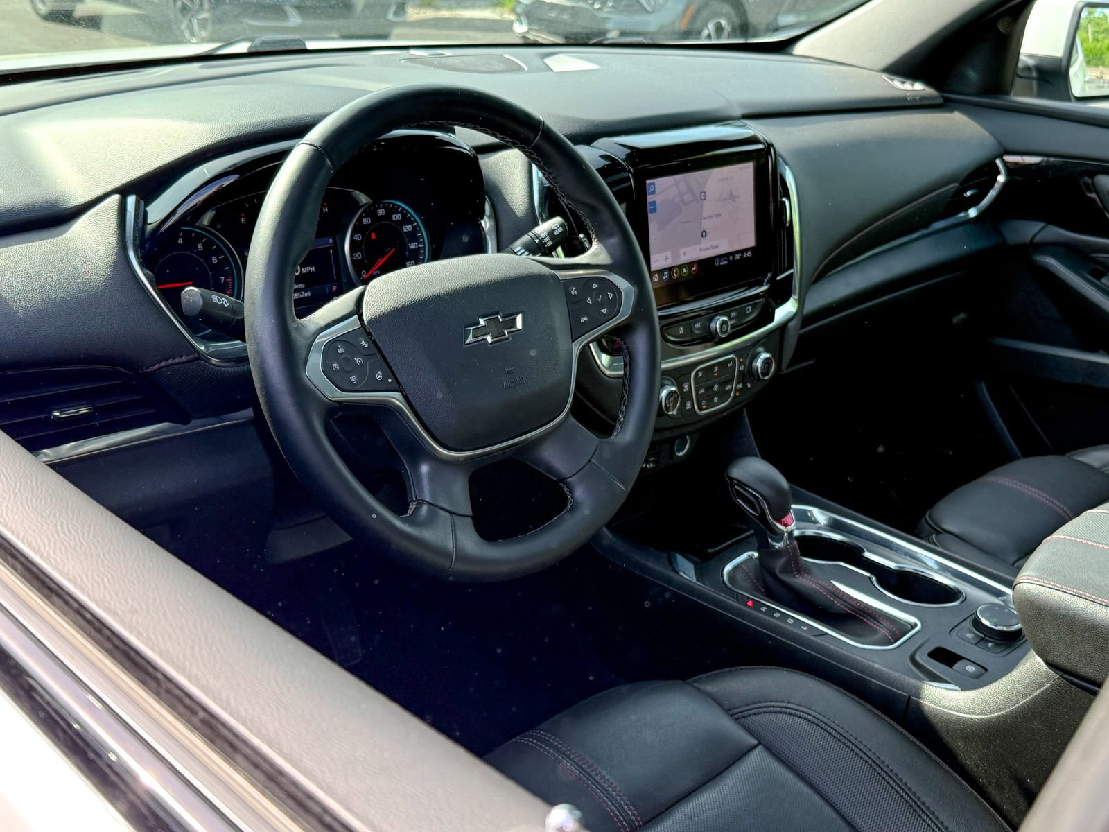 Used 2023 Chevrolet Traverse RS AWD/4WD image 14