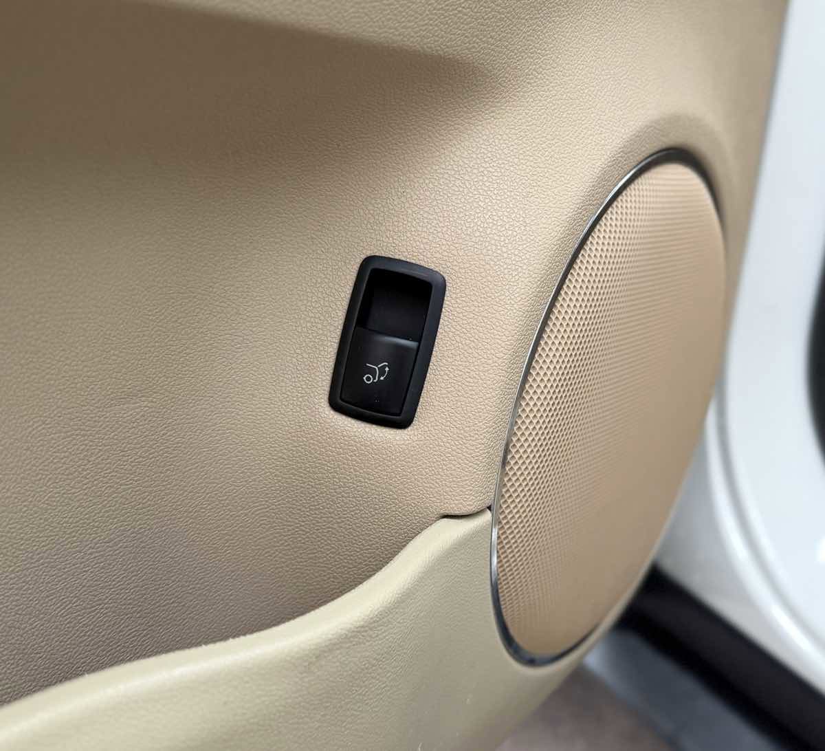 Used 2010 Mercedes-Benz GL 450 4MATIC image 28