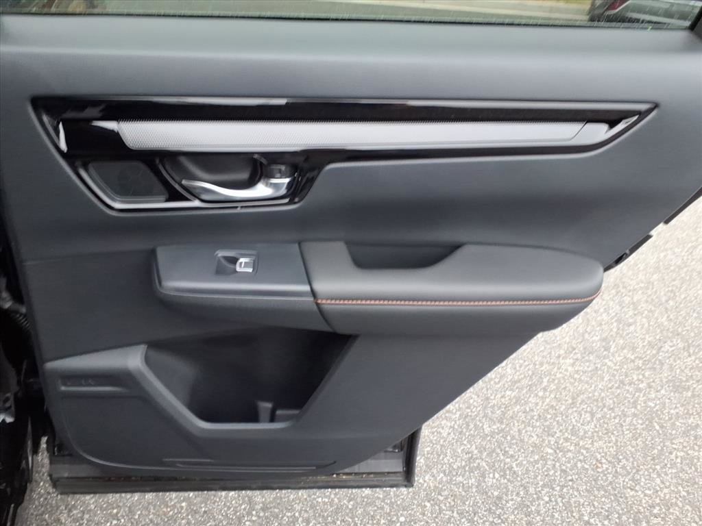 Used 2025 Honda CR-V Sport Touring image 19