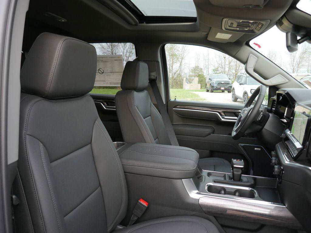 New 2026 Chevrolet Silverado 1500 LTZ w/ LTZ Premium Package image 11