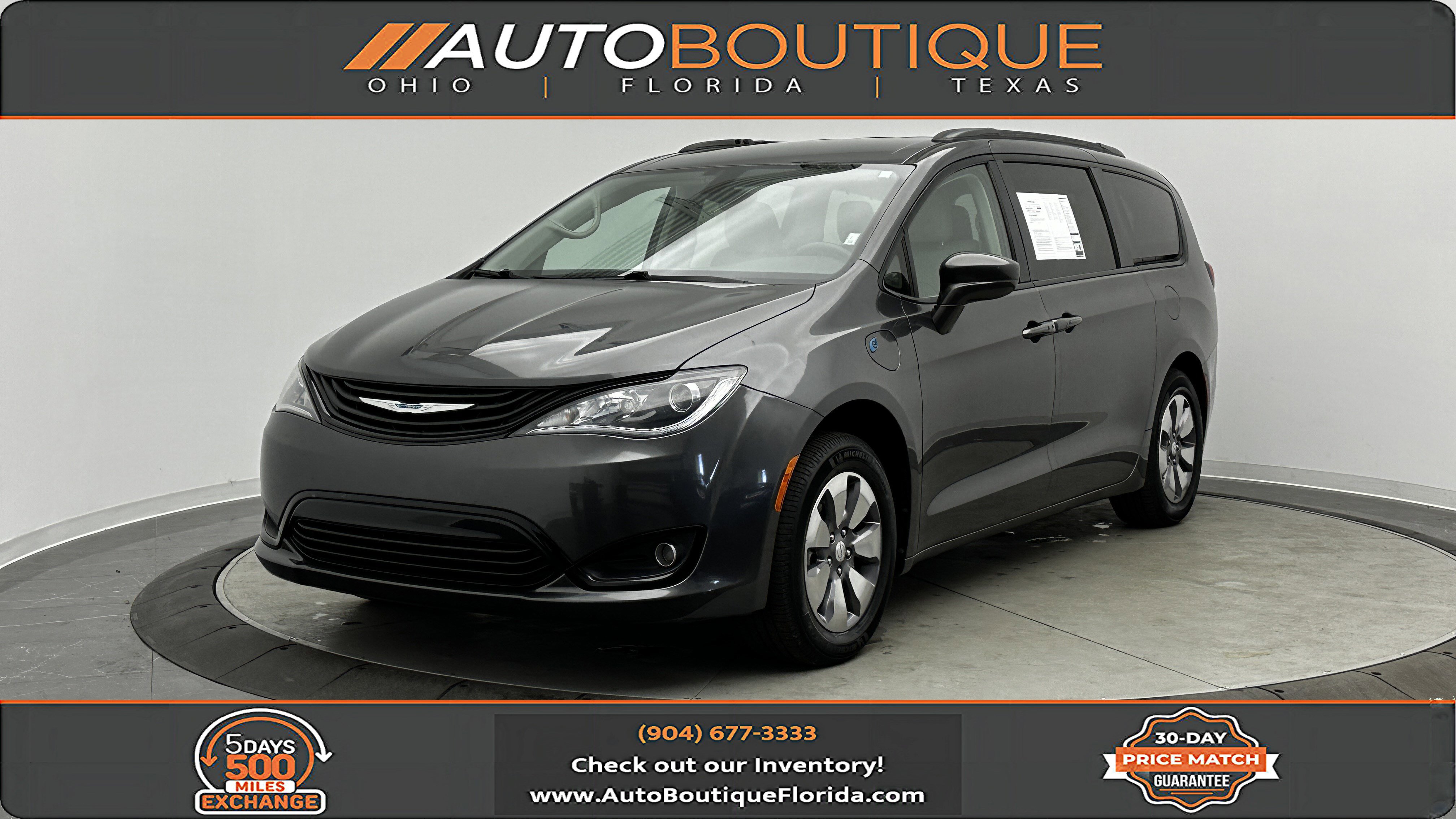 Used 2018 Chrysler Pacifica Touring-L image 1