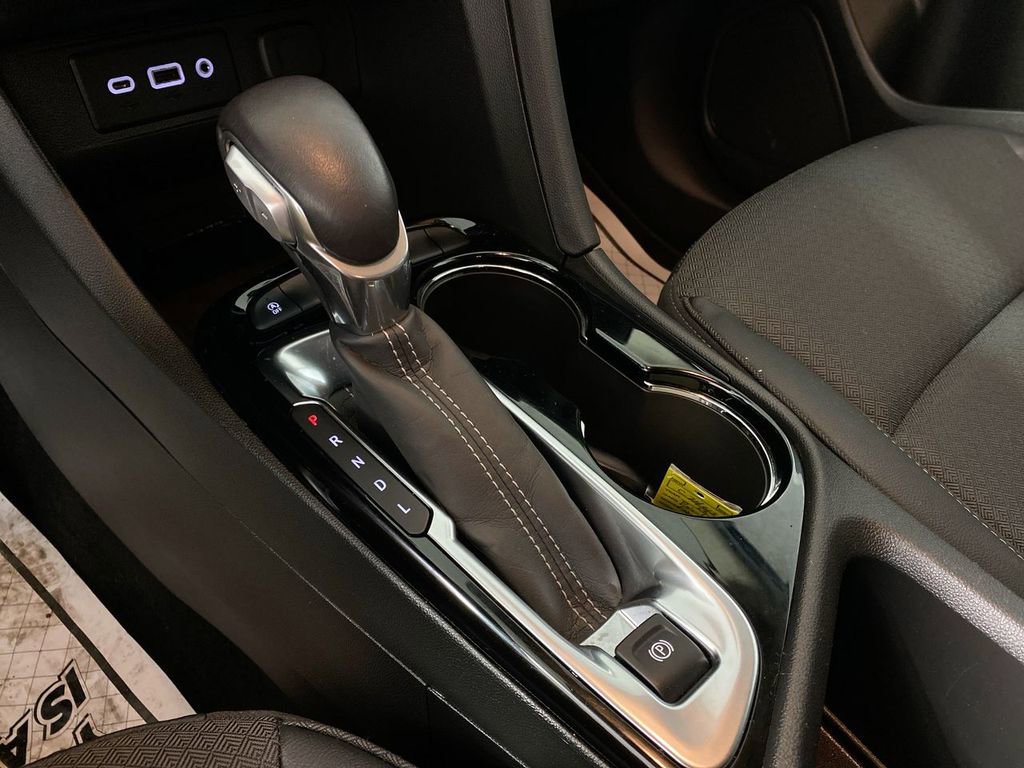 Used 2023 Buick Encore GX Select image 19