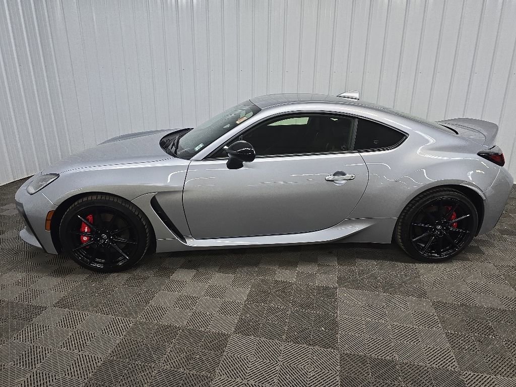 Used 2025 Toyota GR86 Premium w/ Performance Package RWD image 5