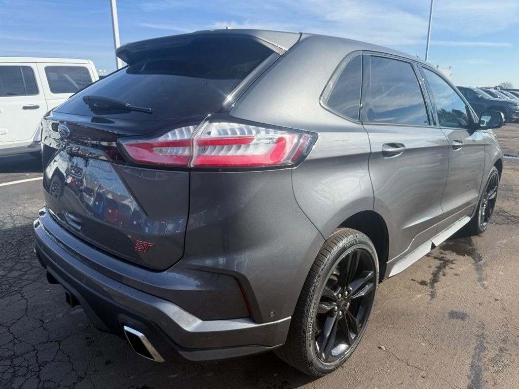 Used 2022 Ford Edge ST w/ Equipment Group 401A image 3