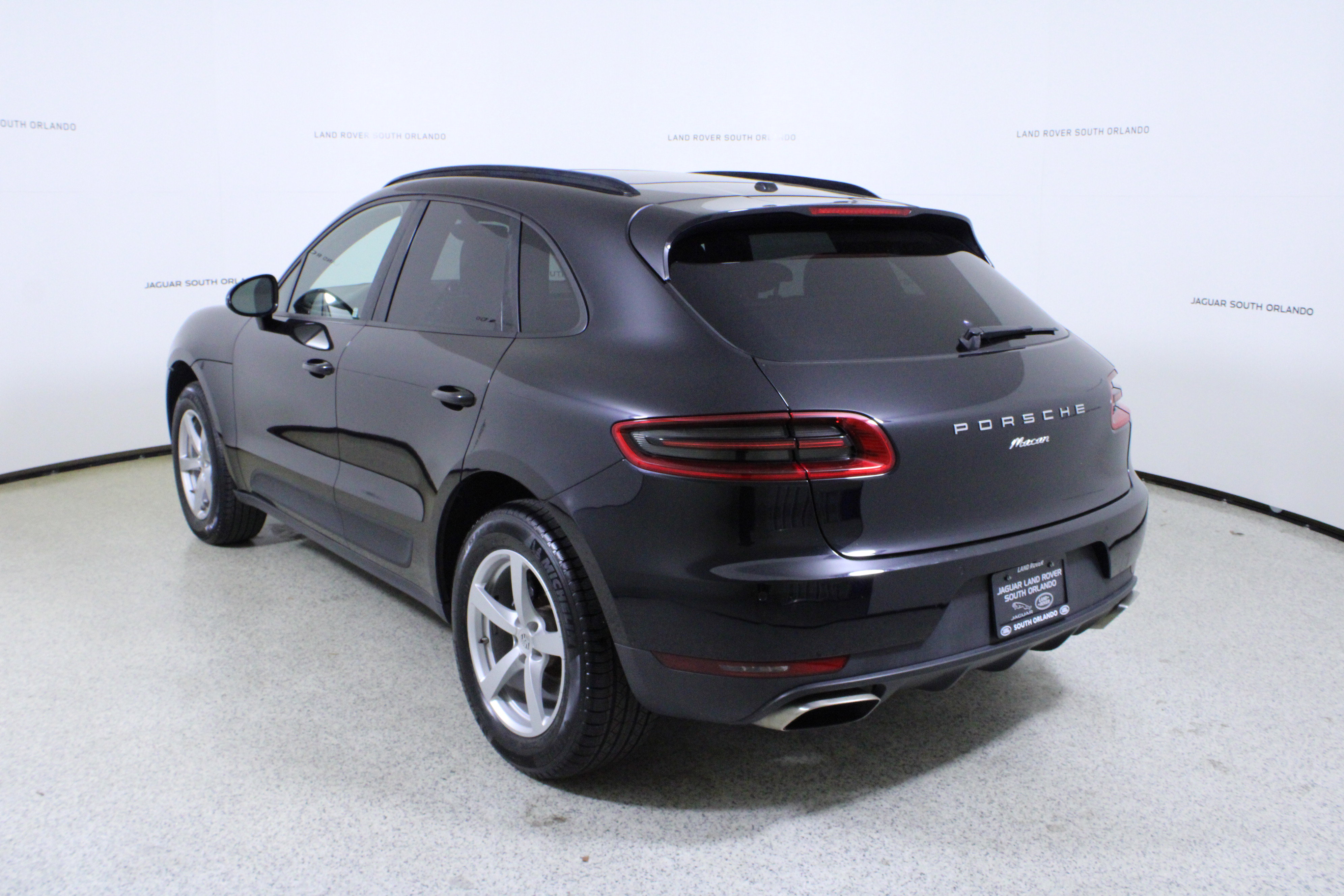 Used 2018 Porsche Macan image 5