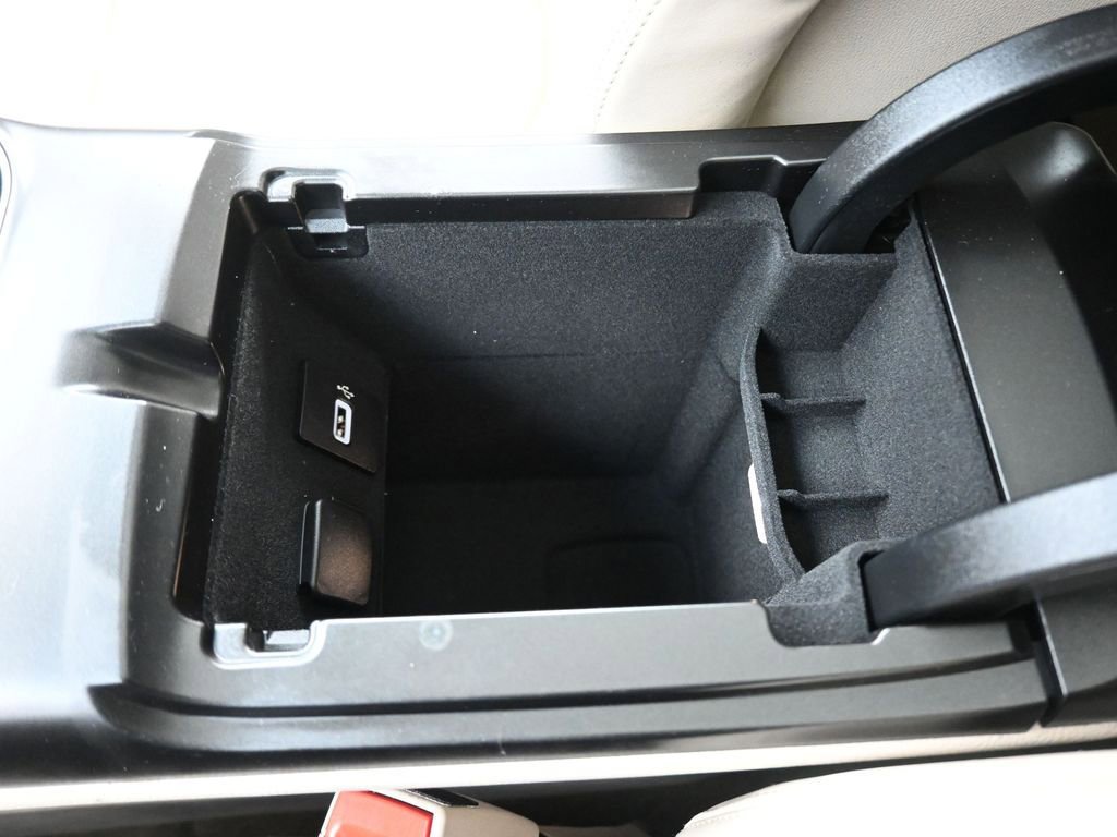 Used 2020 Lincoln Nautilus Reserve w/ Equipment Group 201A FWD image 30