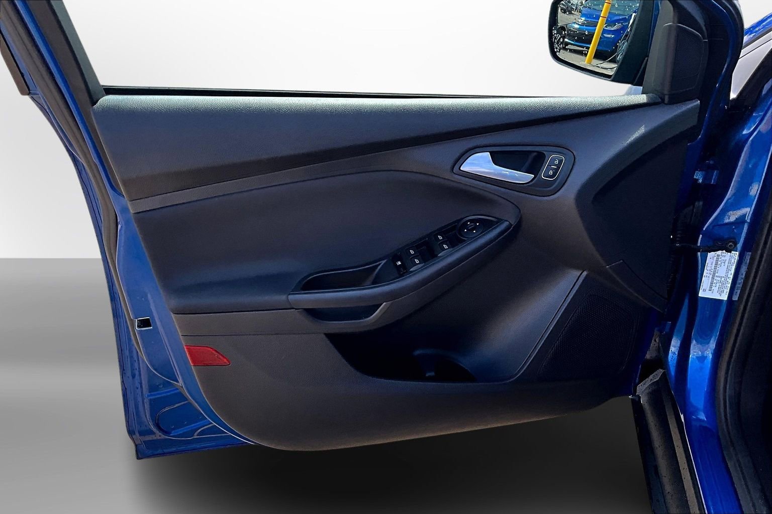 Used 2018 Ford Focus SE image 25