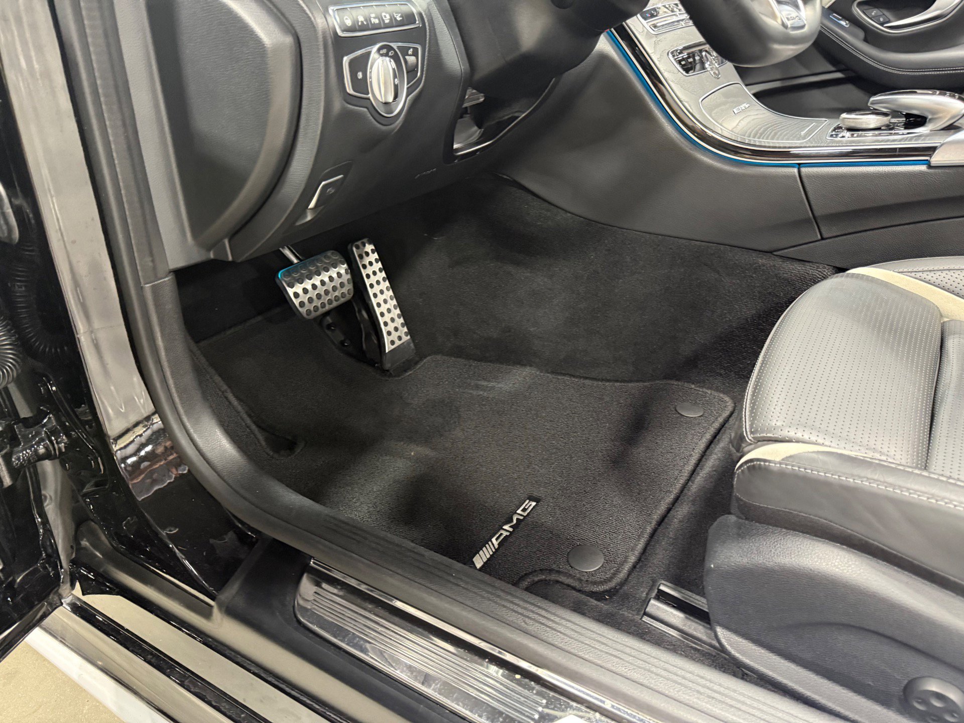 Used 2018 Mercedes-Benz C 63 AMG S image 21