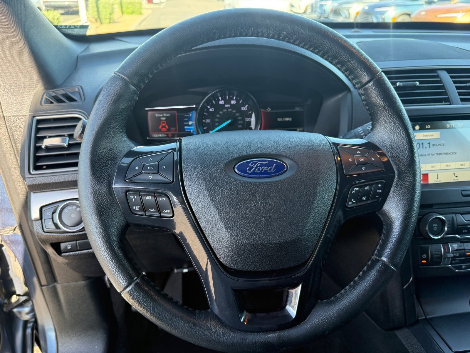 Used 2018 Ford Explorer XLT w/ Equipment Group 201A FWD image 13