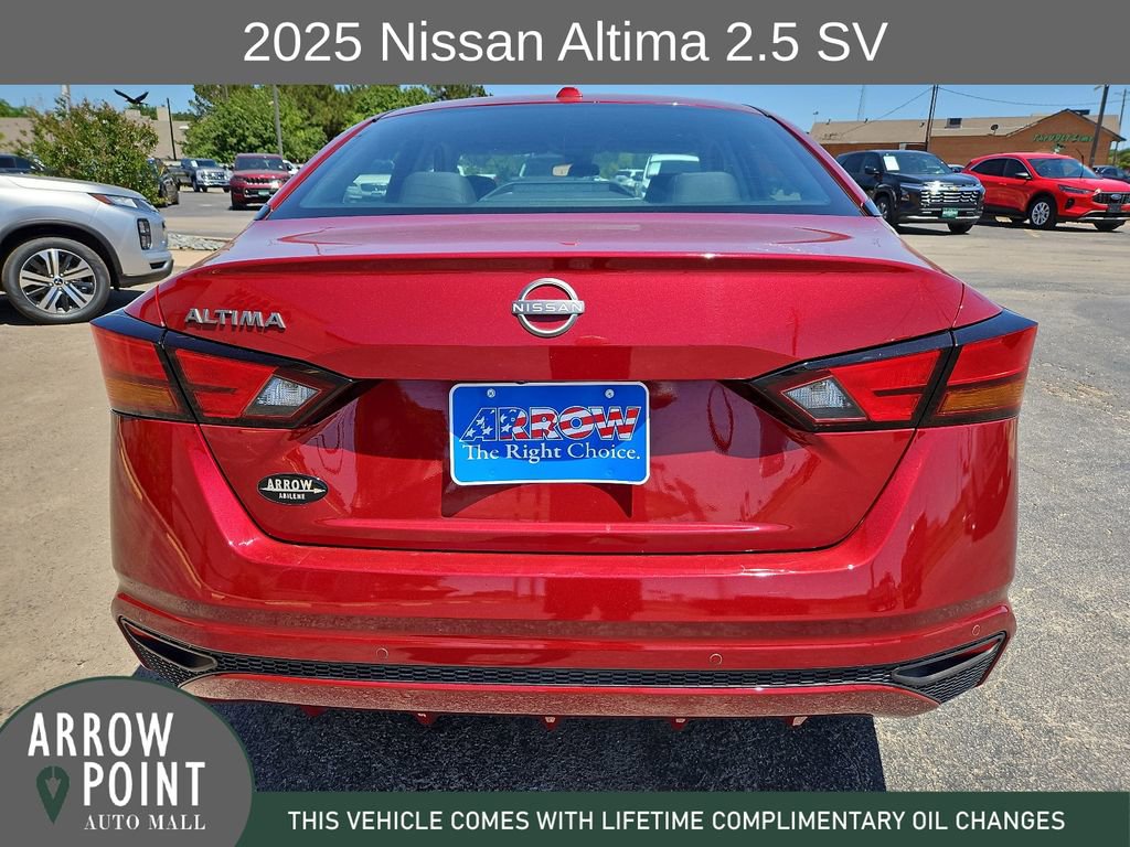 Used 2025 Nissan Altima 2.5 SV FWD image 10