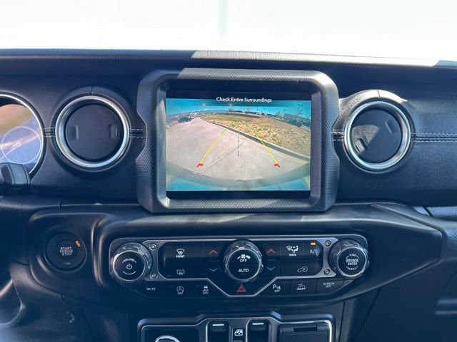 Used 2022 Jeep Wrangler Unlimited Sahara w/ LED Lighting Group AWD/4WD image 21