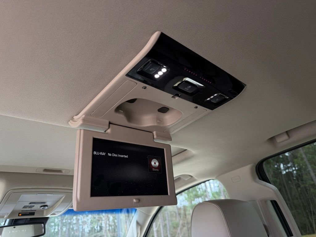 Used 2015 GMC Yukon XL Denali w/ Premium Package image 15