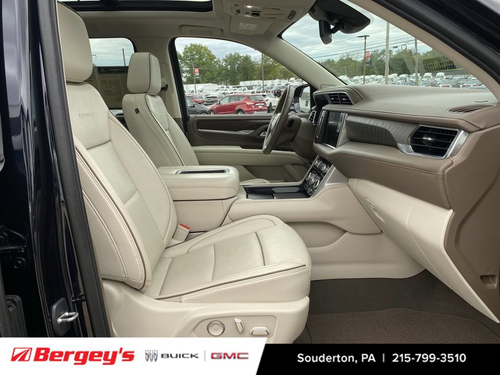 Certified 2023 GMC Yukon XL Denali AWD/4WD image 32
