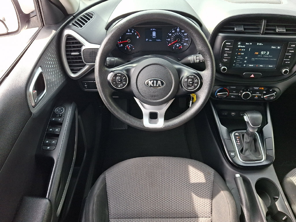 Used 2020 Kia Soul LX FWD image 12
