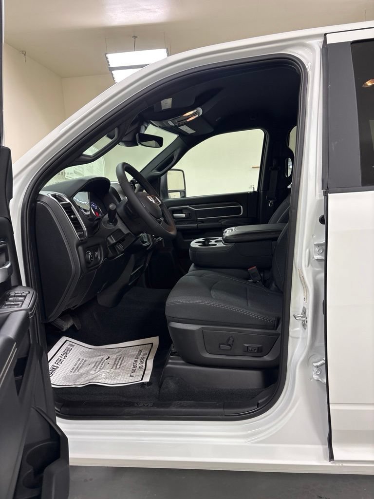 New 2026 RAM 2500 Big Horn AWD/4WD image 10