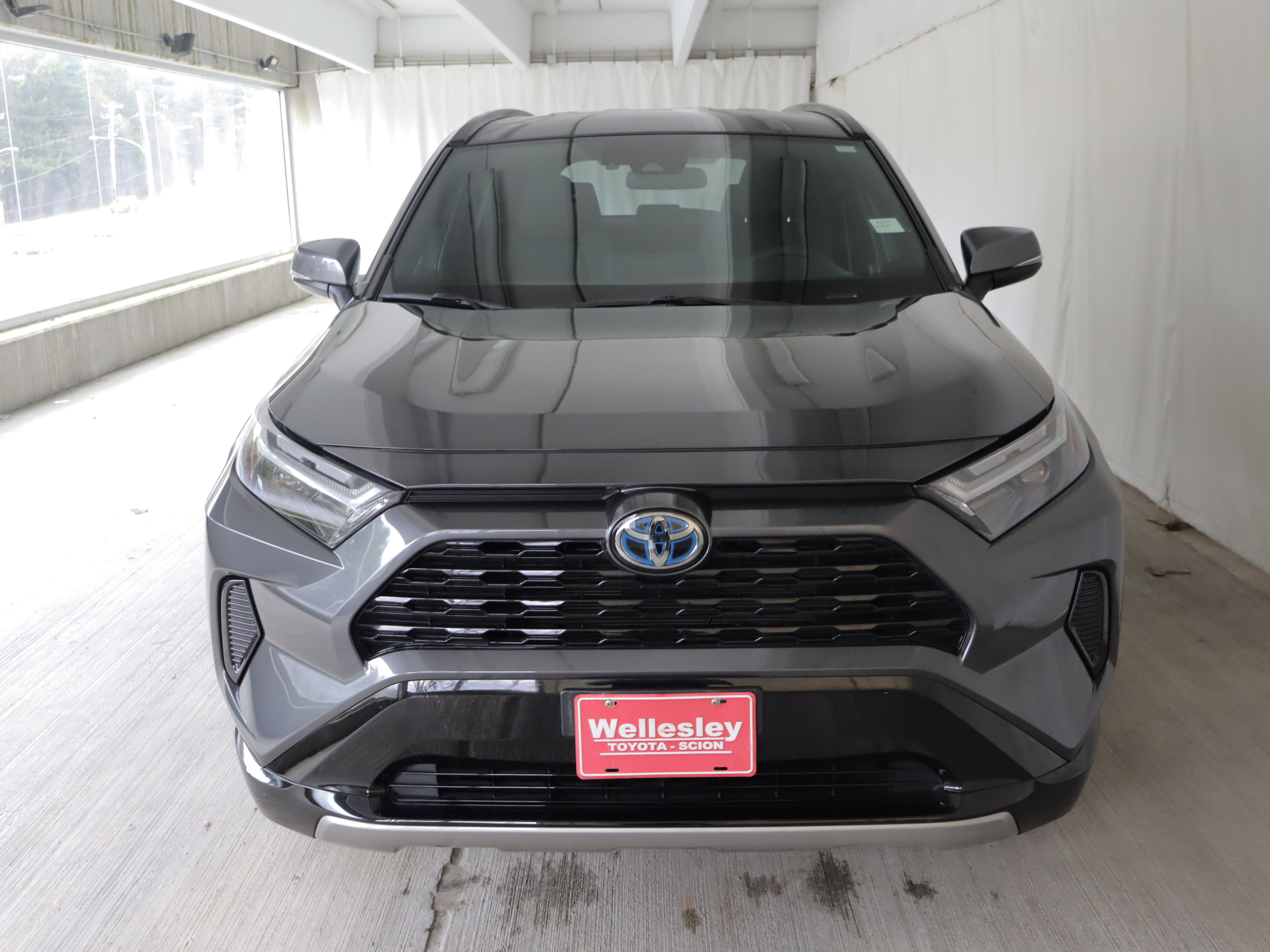 Used 2024 Toyota RAV4 SE w/ Weather Package AWD/4WD image 3