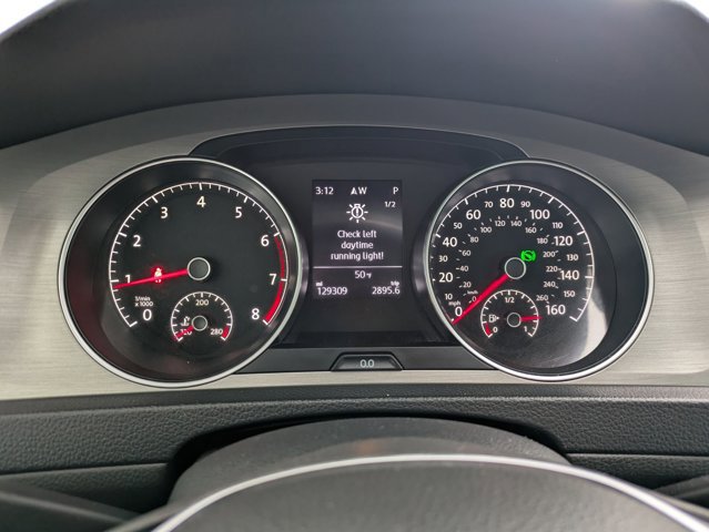 Used 2016 Volkswagen Golf SE w/ Lighting Package FWD image 10