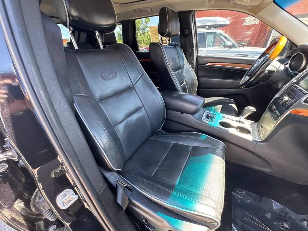 Used 2011 Jeep Grand Cherokee Overland AWD/4WD image 18