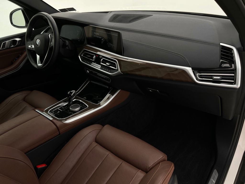 Certified 2022 BMW X5 xDrive40i w/ Luxury Seating Package image 13