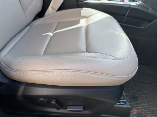 Used 2020 Ford Explorer XLT w/ Equipment Group 202A RWD image 6
