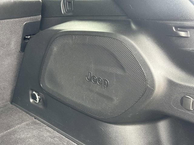 Used 2019 Jeep Cherokee Limited image 14