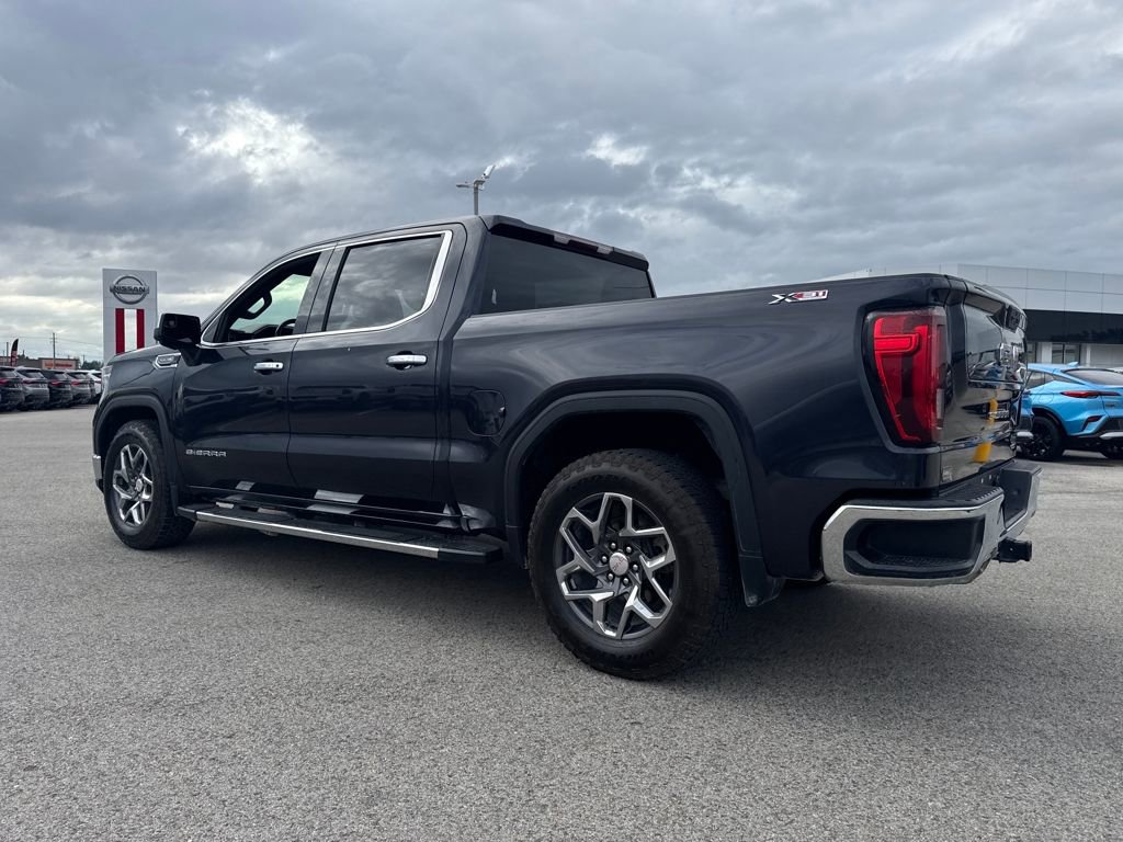 Used 2022 GMC Sierra 1500 SLT w/ SLT Premium Package image 3