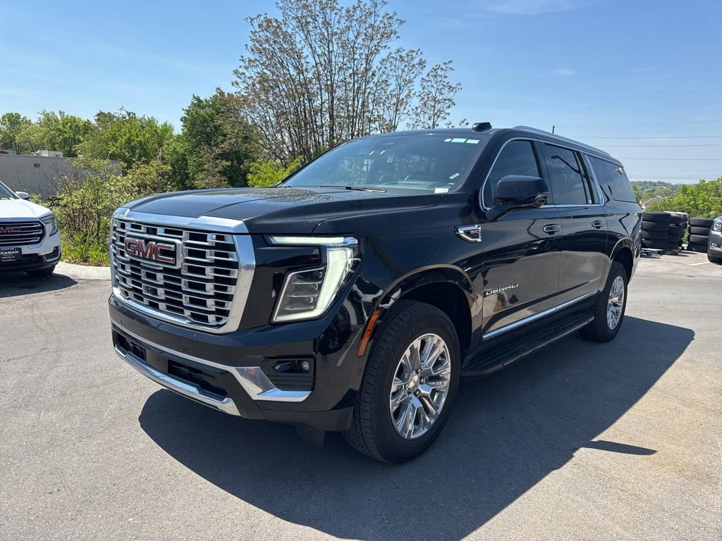 Used 2025 GMC Yukon XL Denali image 5