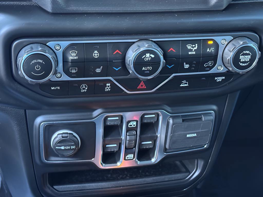 Used 2021 Jeep Wrangler Unlimited Sahara image 20