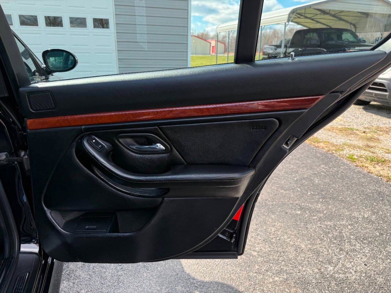 Used 2001 BMW M5 image 48