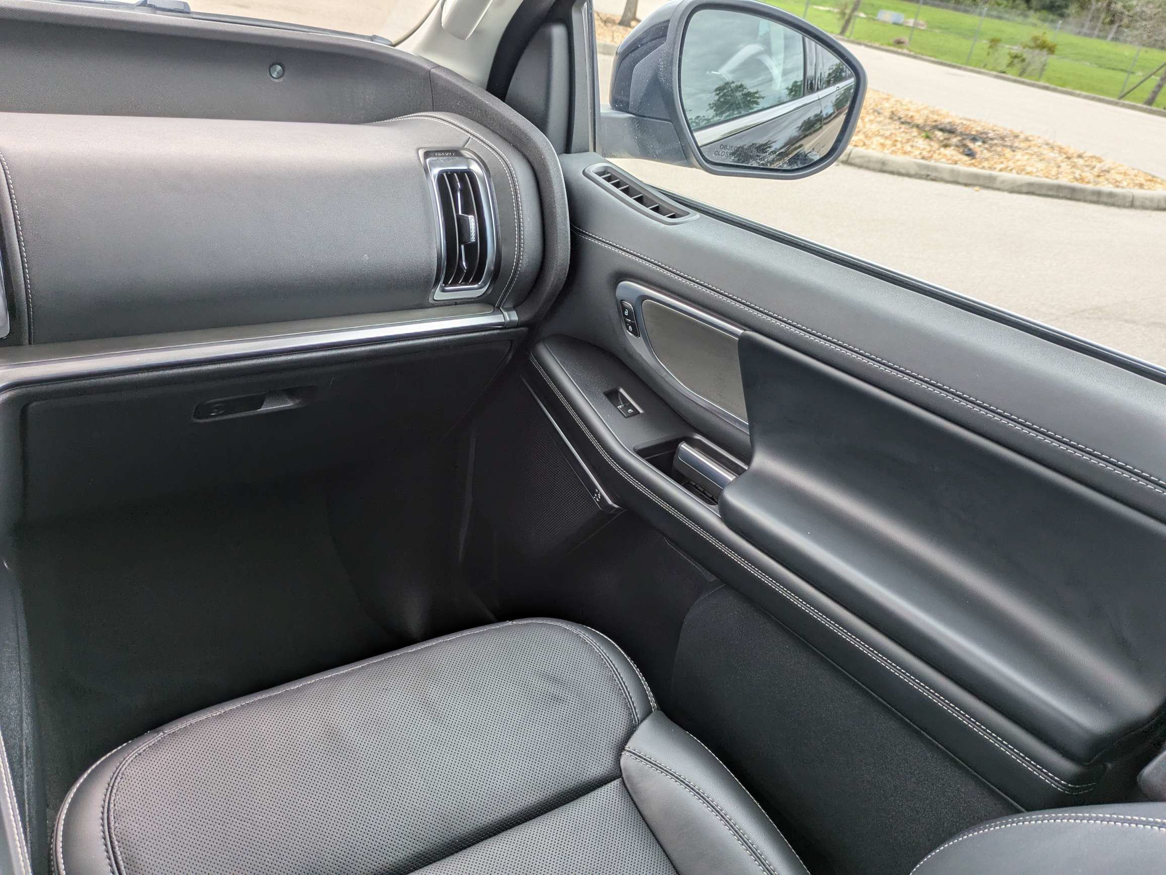 Used 2025 Ford Expedition Platinum AWD/4WD image 24