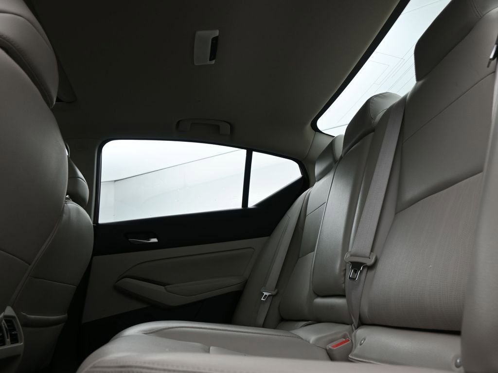 Used 2022 Nissan Altima 2.5 SL image 12