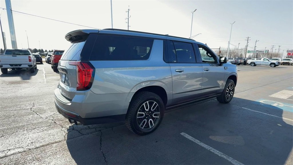 Used 2023 GMC Yukon XL AT4 w/ AT4 Premium Plus Package image 8