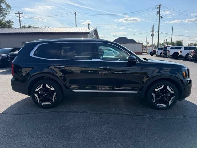 Used 2025 Kia Telluride S FWD image 5