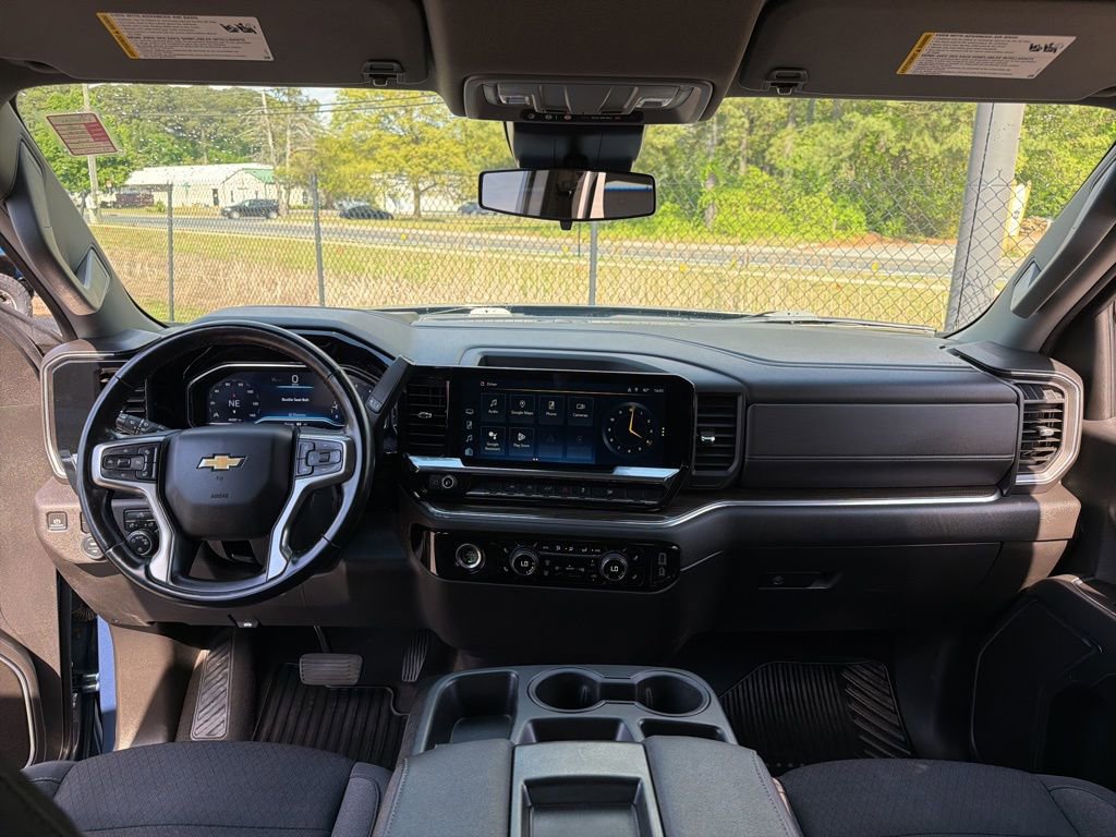 Used 2024 Chevrolet Silverado 1500 LT AWD/4WD image 11