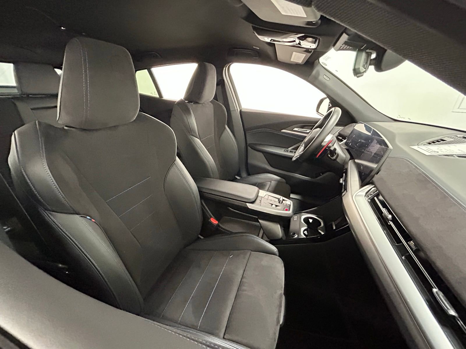 Used 2024 BMW X2 M35i image 40