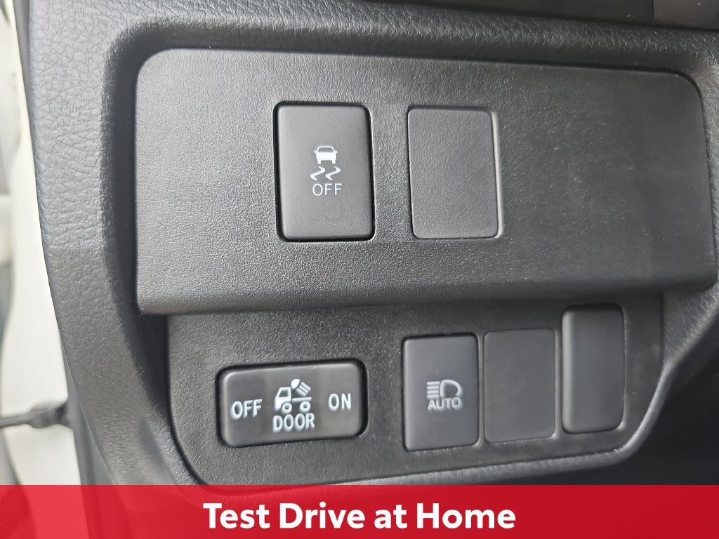 Certified 2021 Toyota Tacoma SR5 AWD/4WD image 30