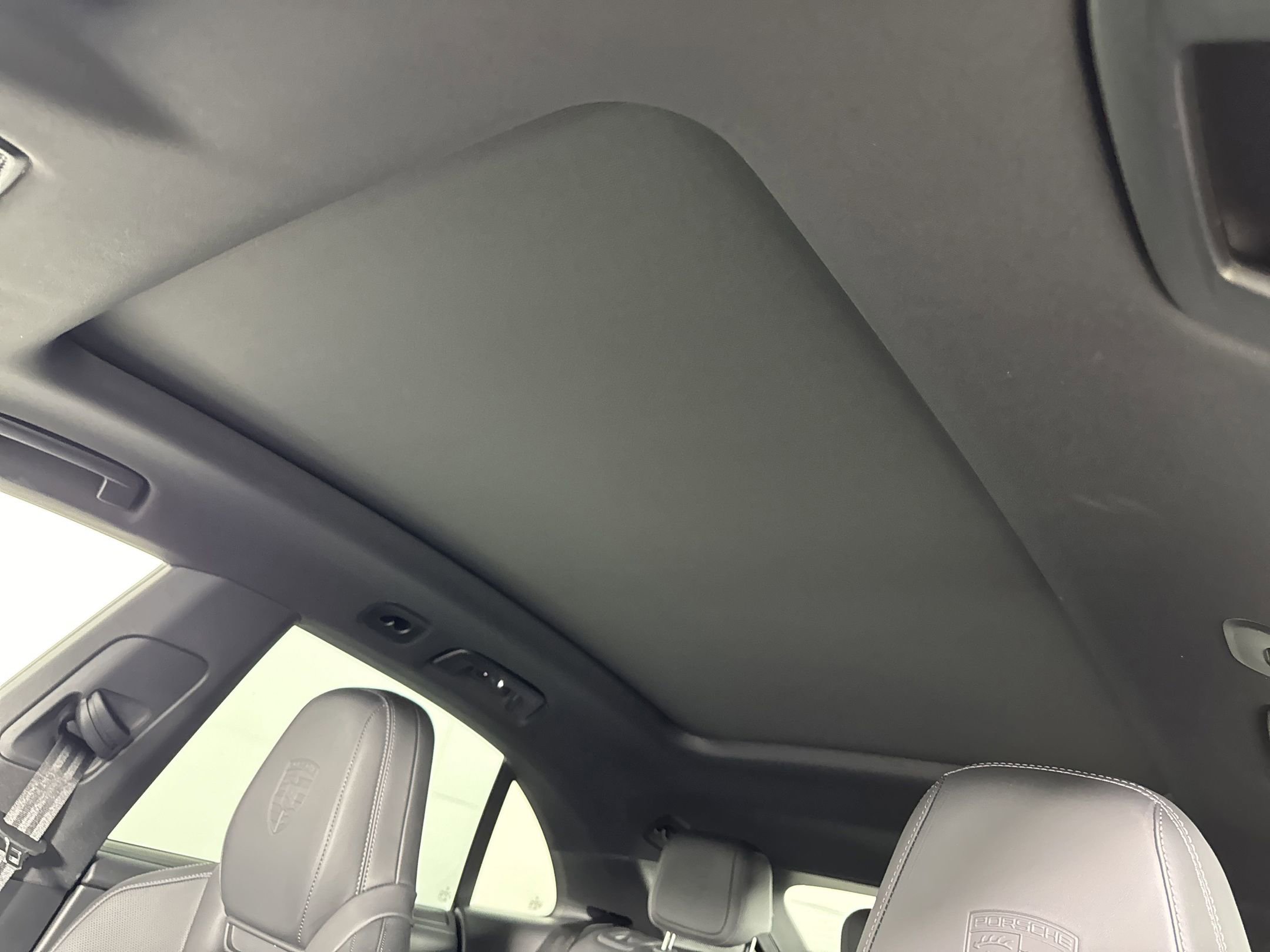 Used 2025 Porsche Macan 4S Electric image 16