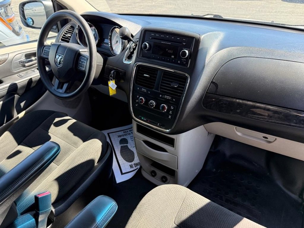 Used 2015 RAM C/V Tradesman FWD image 7