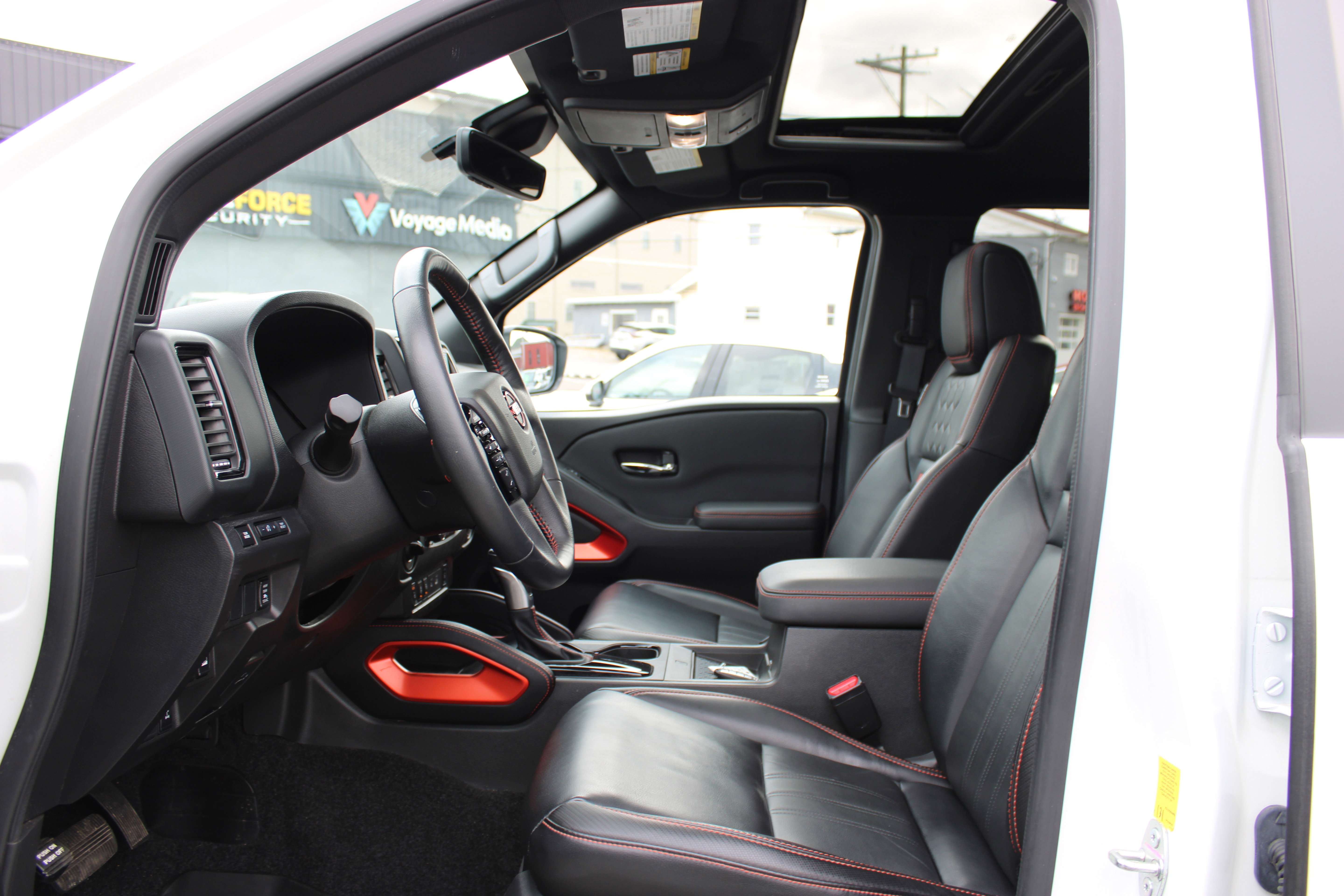 Certified 2024 Nissan Frontier PRO-4X w/ Pro Premium Package image 14