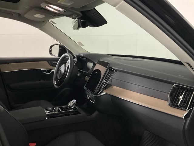 Certified 2025 Volvo XC90 B6 Plus w/ Protection Package Premier AWD/4WD image 29