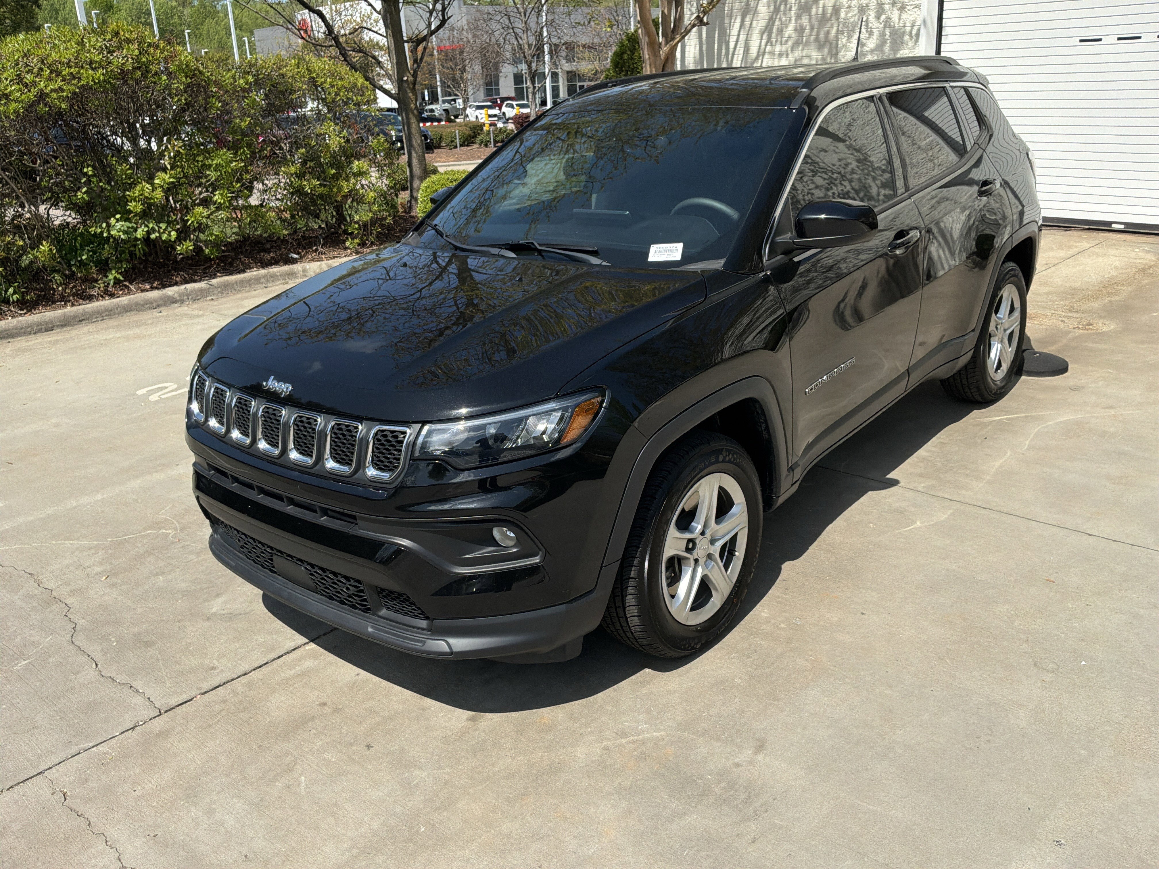 Used 2024 Jeep Compass Latitude w/ Convenience Group image 36