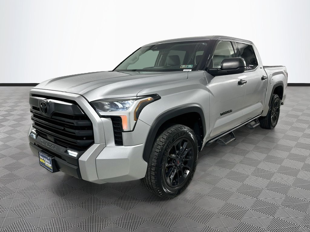 Used 2023 Toyota Tundra SR5 AWD/4WD image 5