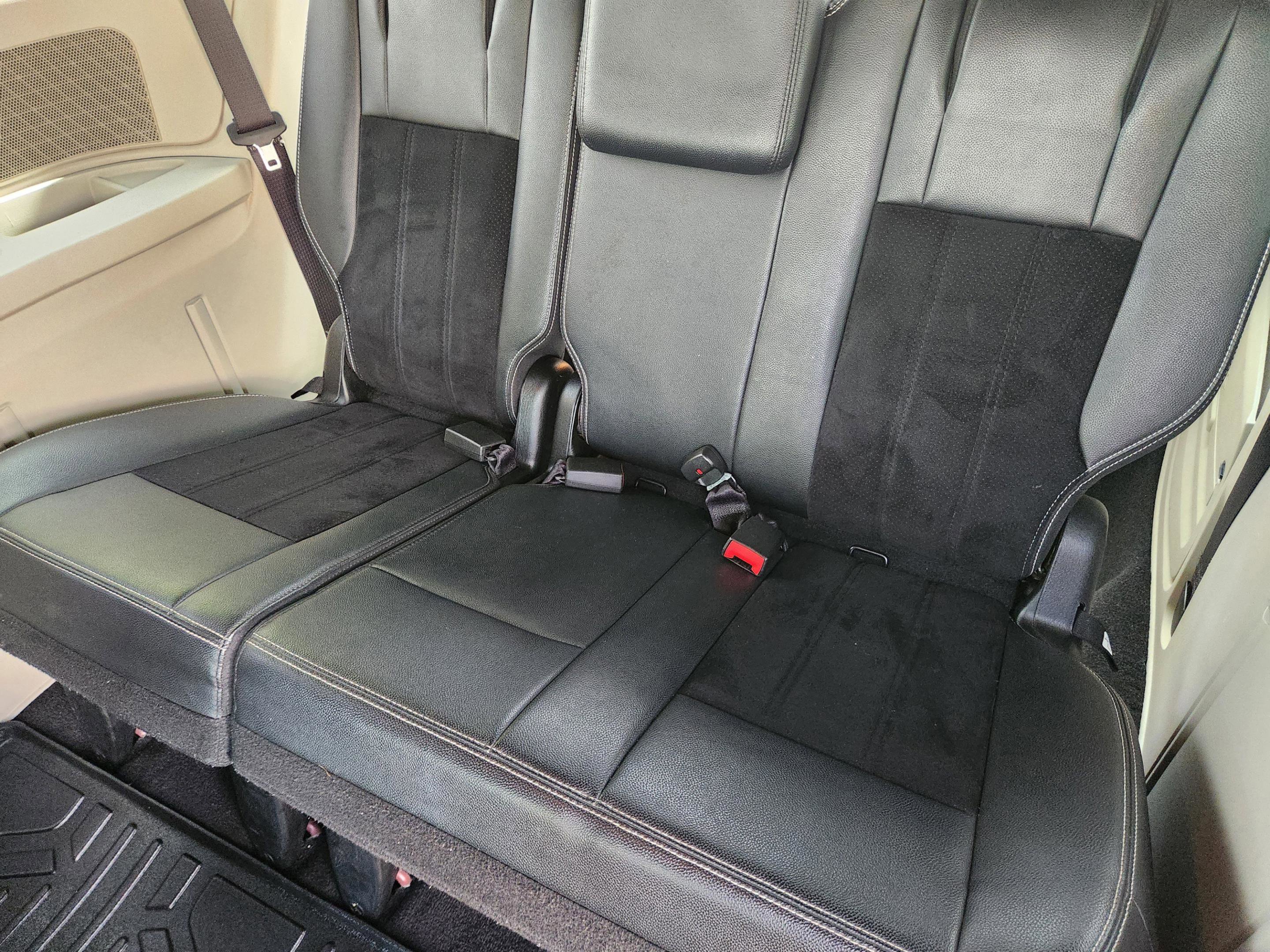 Used 2017 Dodge Grand Caravan SXT image 37