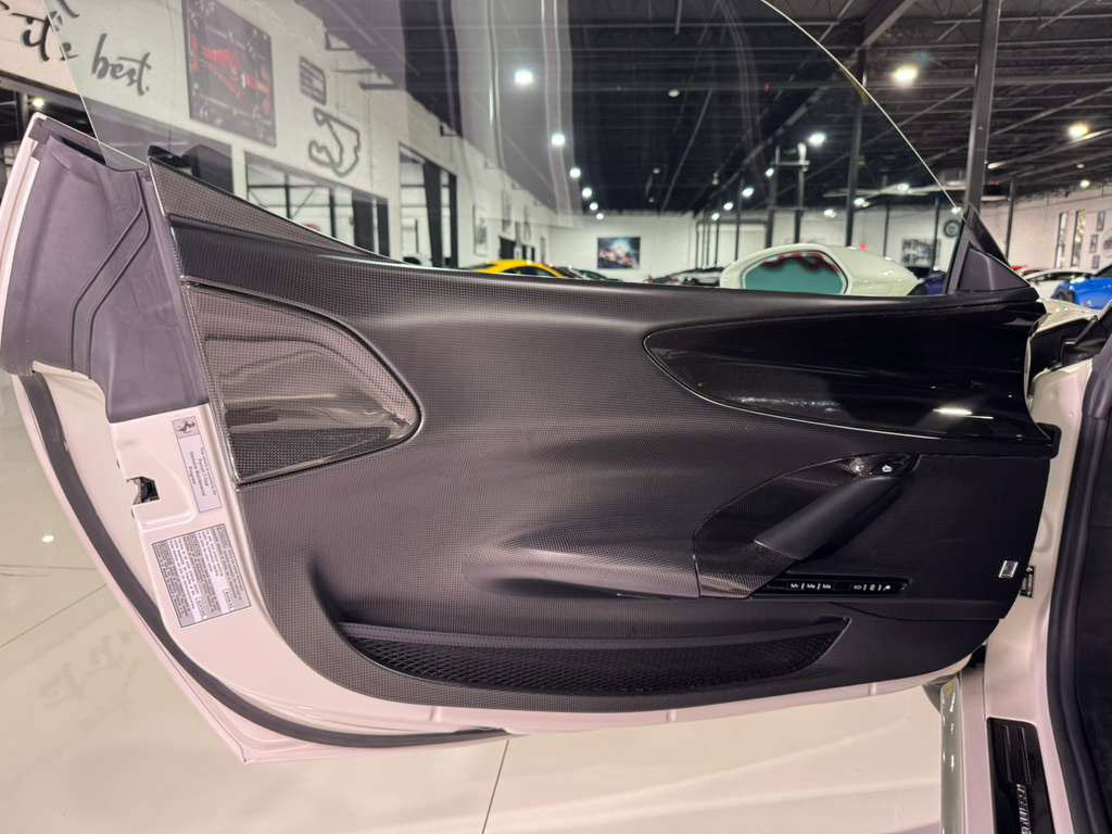 Used 2021 Ferrari SF90 Stradale image 27